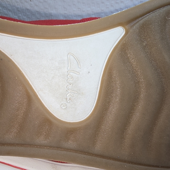 CLARKS CLOUDSTEPPERS VIBRANT RED SLIP-ON SNEAKERS WOMENS SIZE 9.5 EUC - Picture 7 of 11